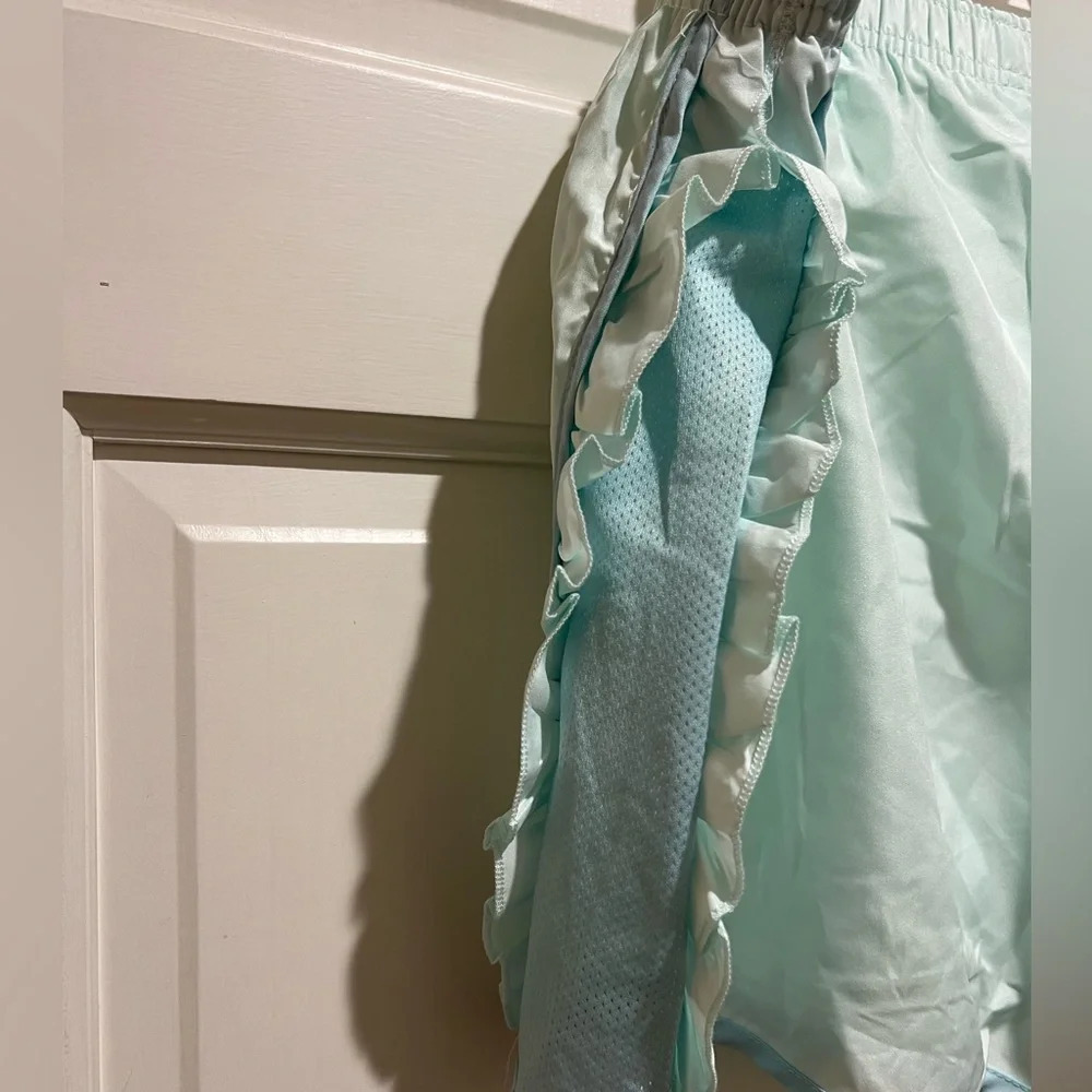 NWT Simply Southern Preppy Ruffle Short Blue Green Glass Size XL - Picture 6 of 6